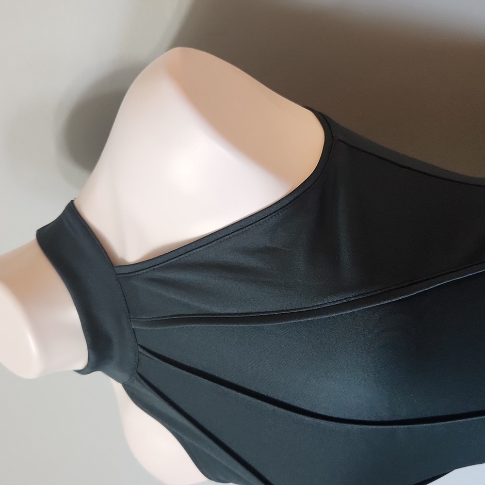 Dark green Halter Top gown - Picture 6 of 13